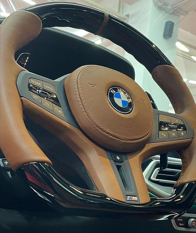 Customized Orange Leather Carbon Fiber Steering Wheel For BMW G Series and M5