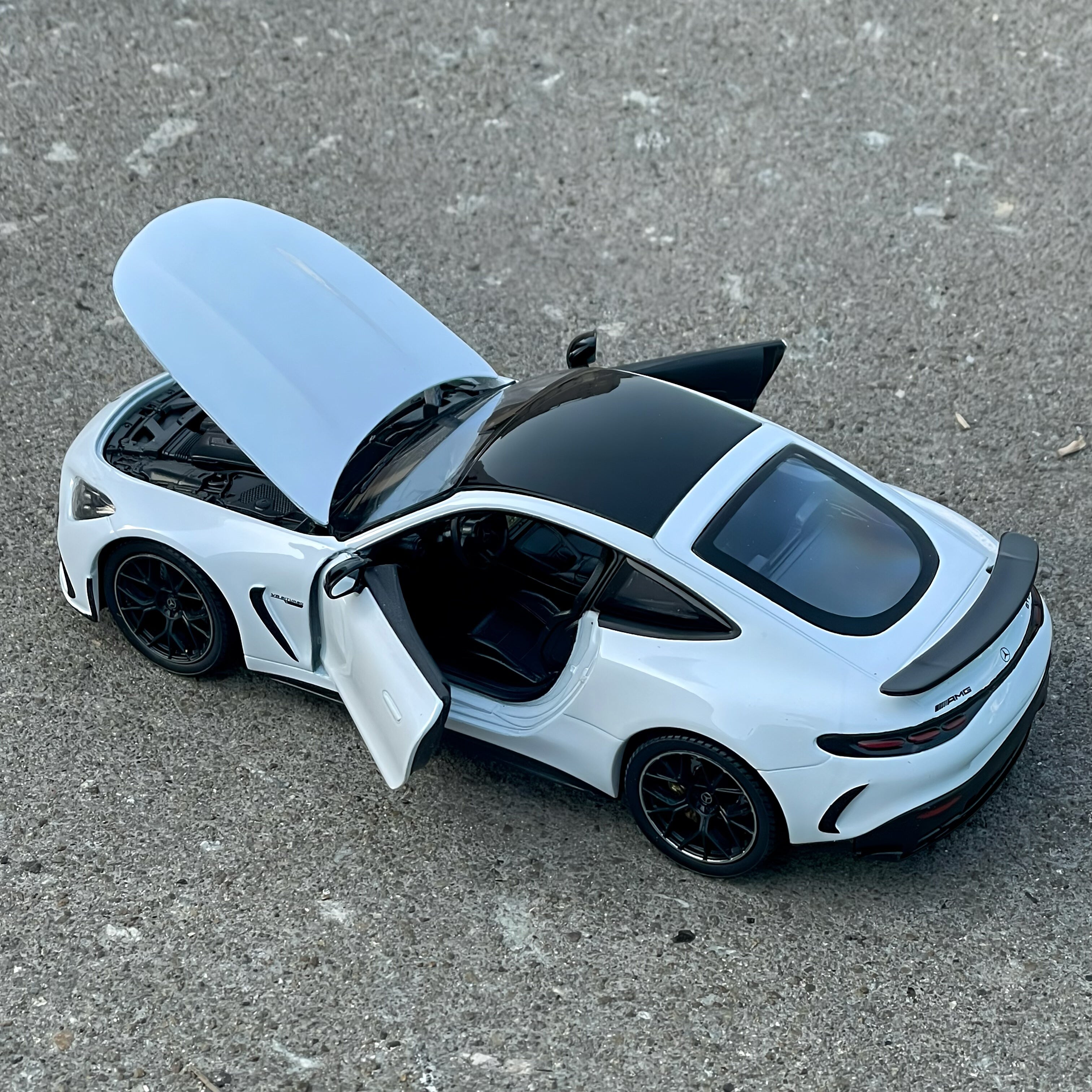 1:24 Mercedes-Benz AMG GT63 Alloy Diecast Model  Custom License Plate Edition