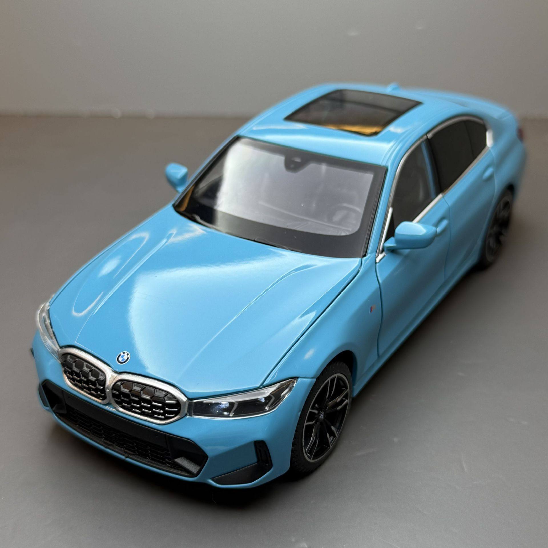 1:24 BMW 3 Series 325Li (G20)Alloy Diecast Model – Custom License Plate Edition