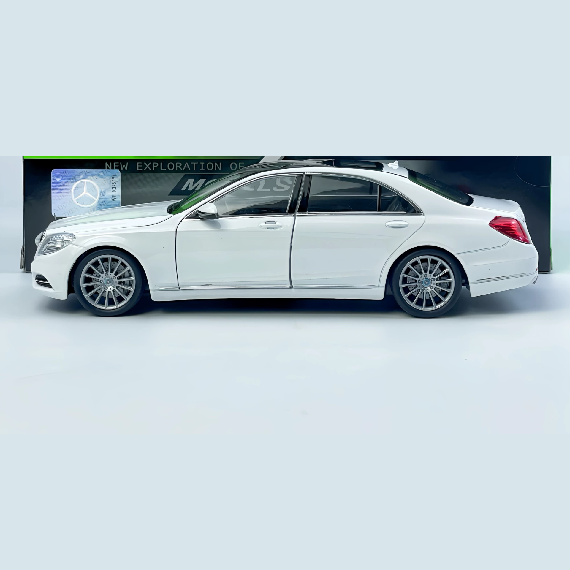 Custom License Plate 1:24 Mercedes-Benz S-Class Simulation Alloy Car Model