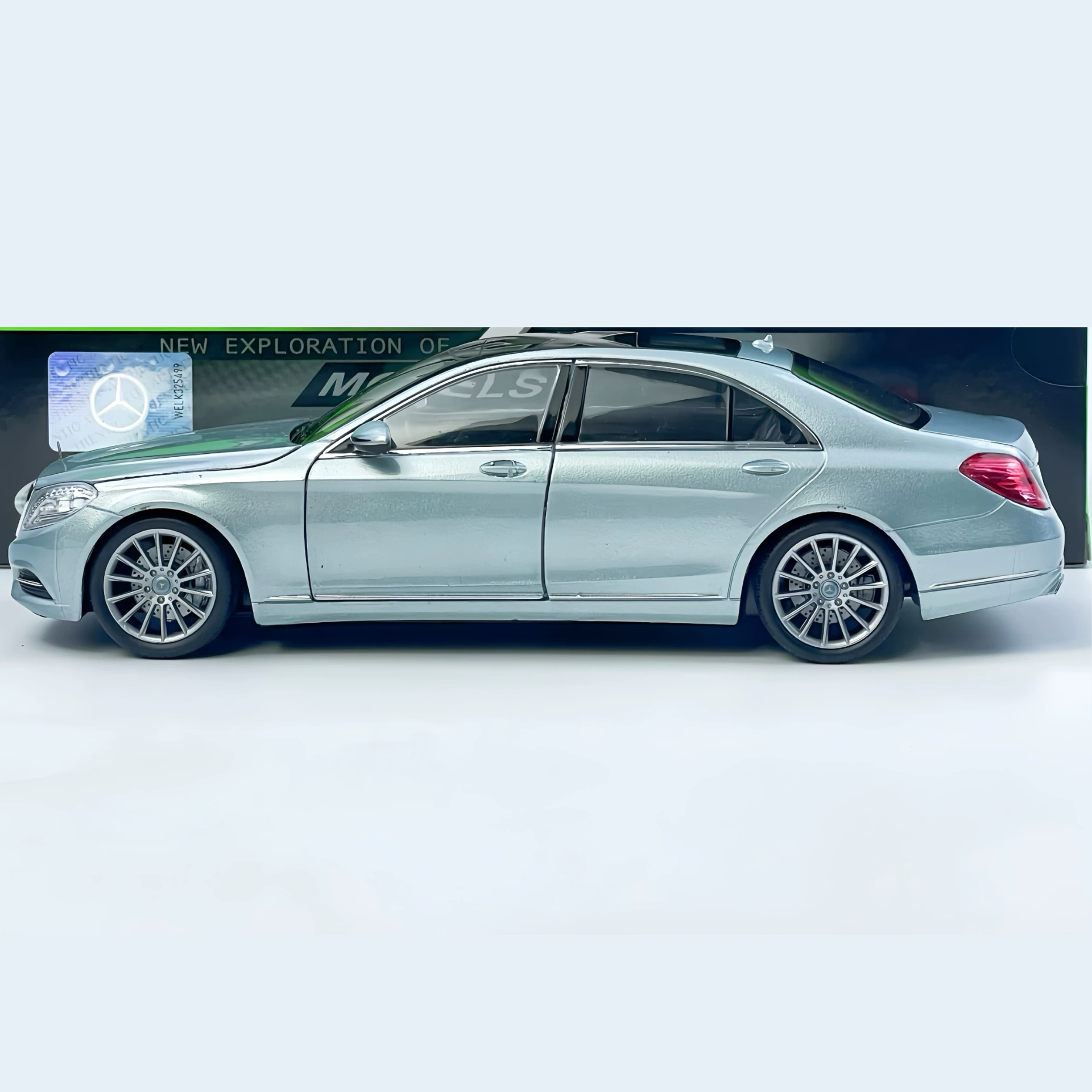 Custom License Plate 1:24 Mercedes-Benz S-Class Simulation Alloy Car Model