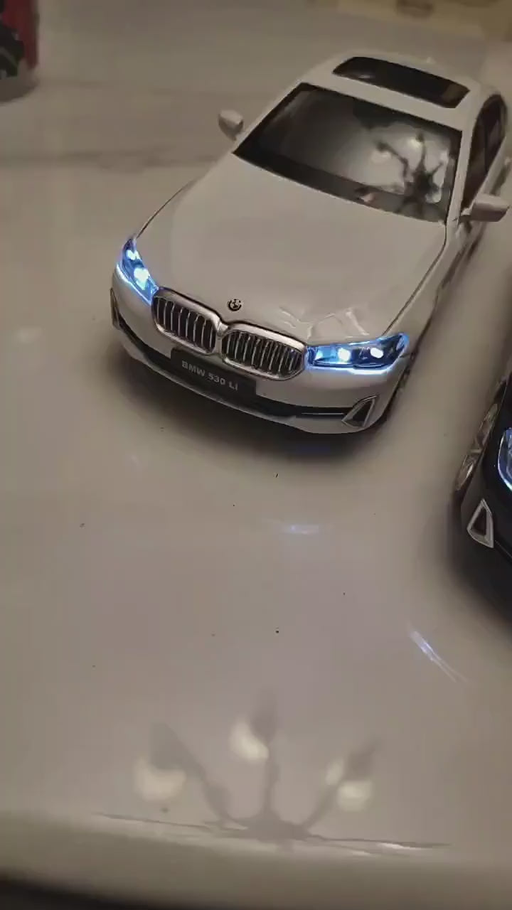 1:24 Genuine Authorized BMW 5 Series 530Li Diecast Model Car  With Custom License Plate