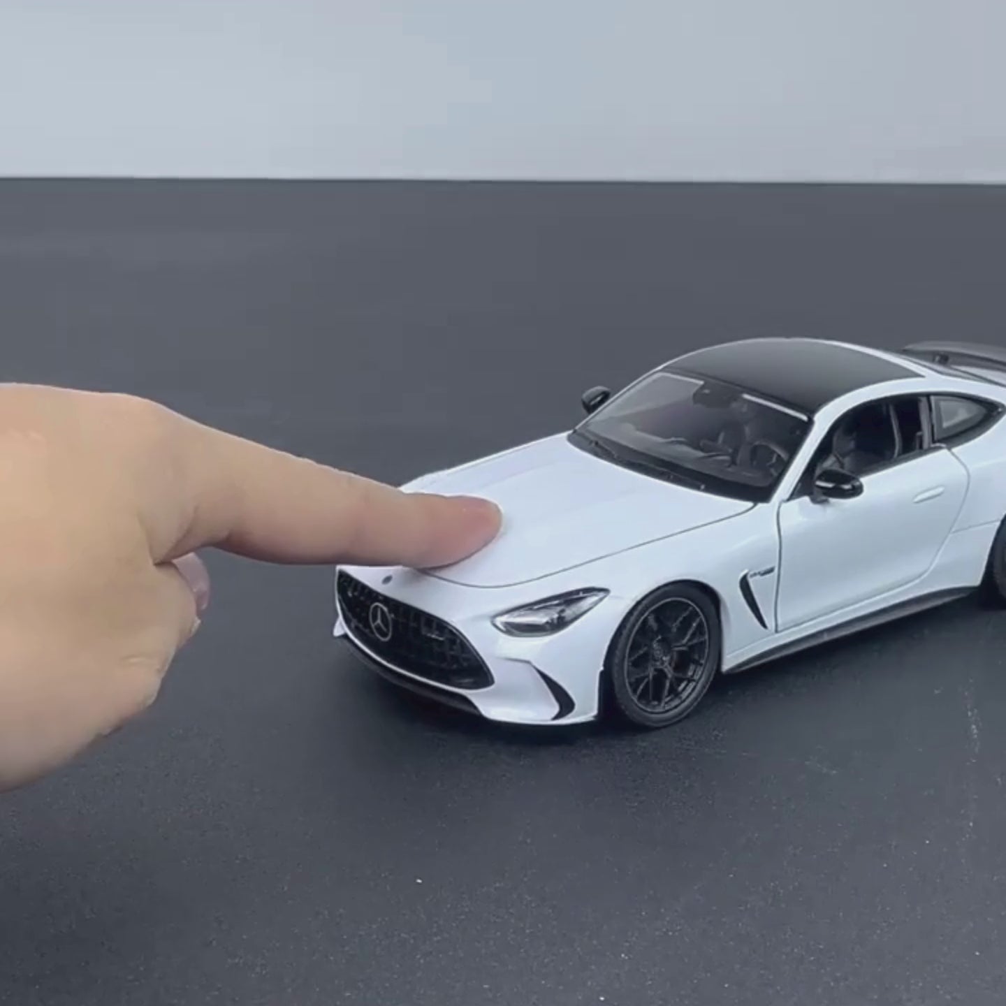 1:24 Mercedes-Benz AMG GT63 Alloy Diecast Model  Custom License Plate Edition