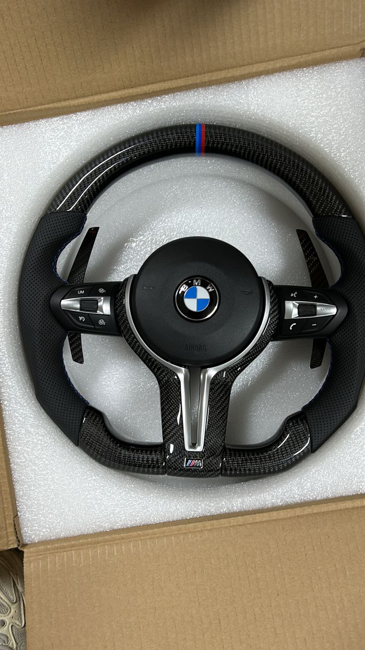 Fit For BMW M2 M3 M4 M5 F01 F07 F10 F12 F15 F16 F18 F20 F22 F82 F30 F32 F36 M Performance with Carbon Fiber Shift Paddle Steering Wheel