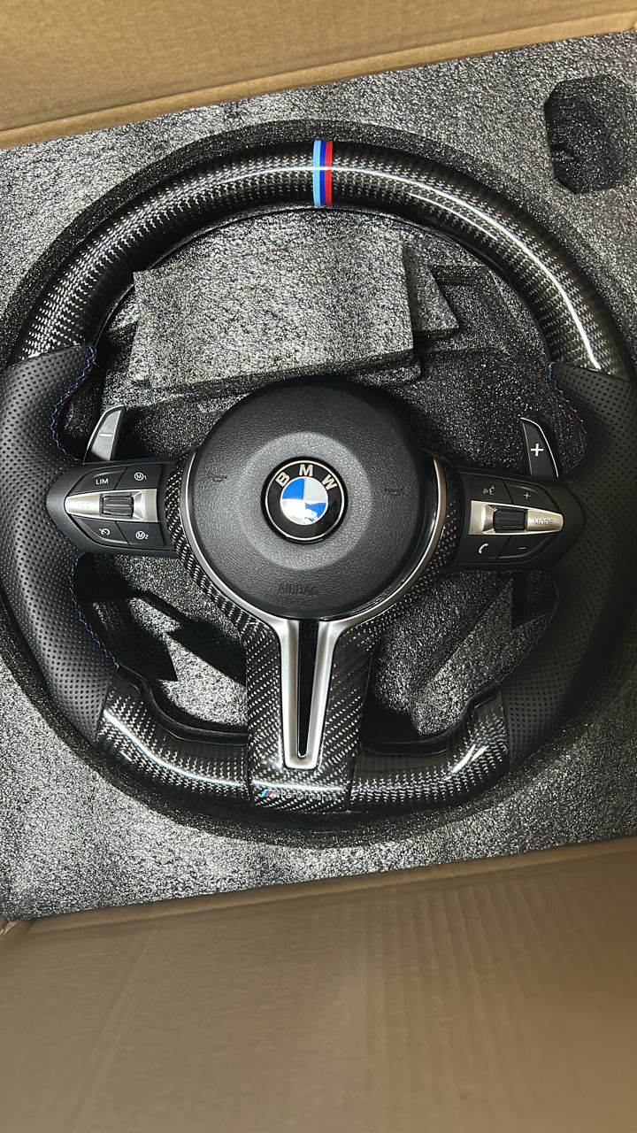 Fit For BMW M2 M3 M4 M5 F01 F07 F10 F12 F15 F16 F18 F20 F22 F82 F30 F32 F36 M Performance Carbon Fiber  Steering Wheel